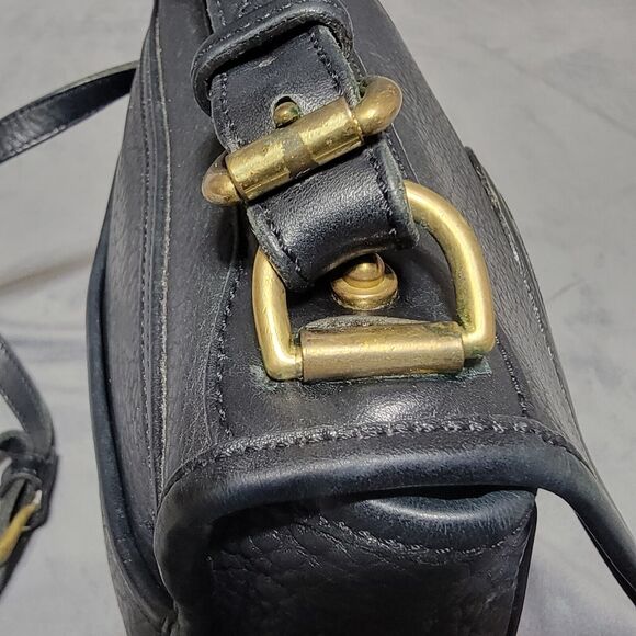 VTG Dooney & Bourke All Weather Leather Carrier Crossbody Purse - Picture 4 of 16